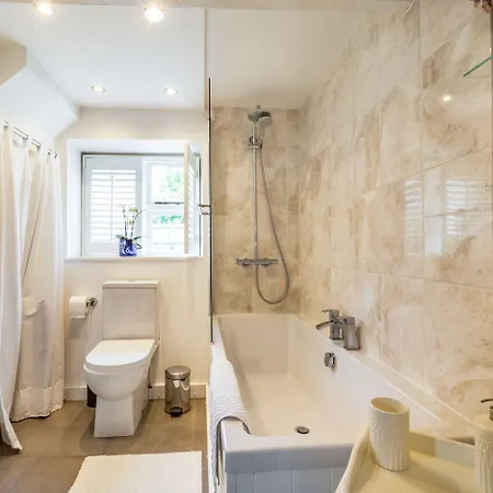 Owl's Nest * Stearsby