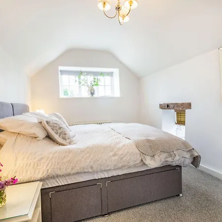 Owl's Nest Semesterbostad Stearsby